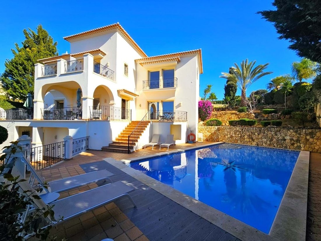 Villa in Carvoeiro, Algarve, Portugal 1 - 16583333