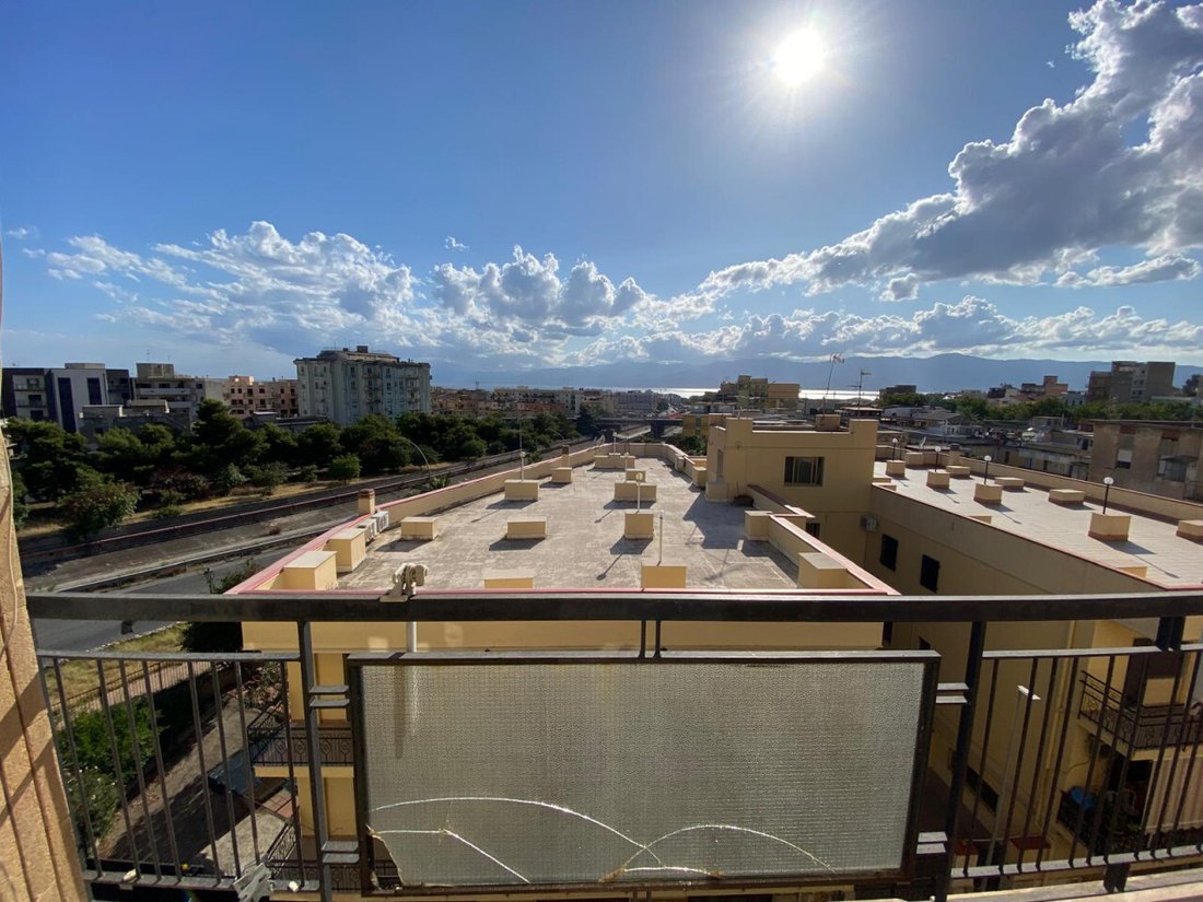 Apartment in Trabocchetto-Condera-Spirito Santo, Reggio Calabria, Calabria 1 - 15994244
