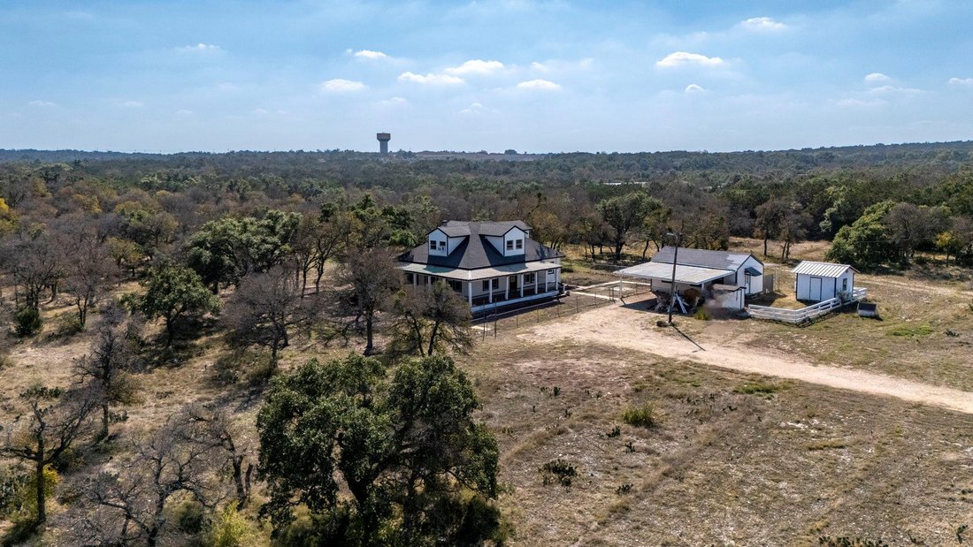House in Florence, Texas, United States 1 - 16588900