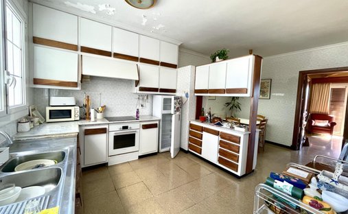 Wohnung in Mao, Balearische Inseln, Spanien 1