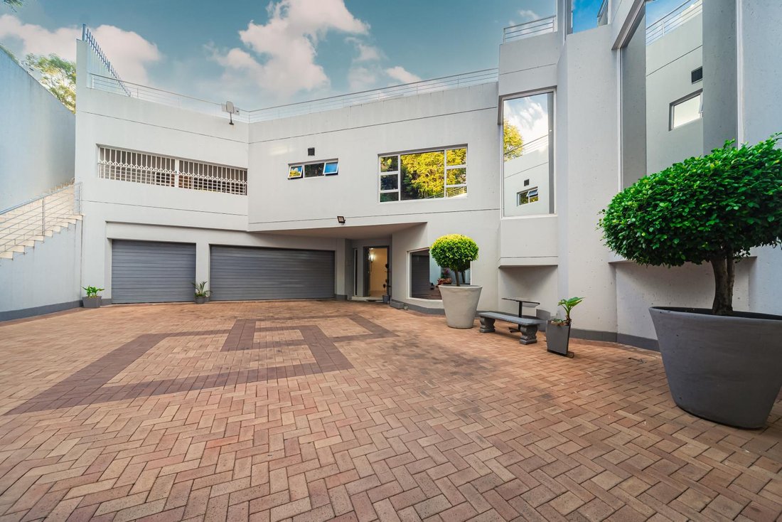Maison à Houghton Estate, Gauteng, Afrique du Sud 4 - 16583655