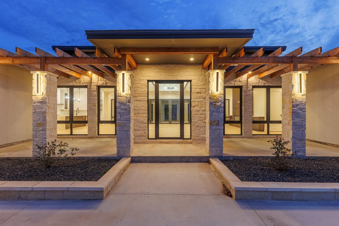House in Round Mountain, Texas, United States 4 - 16589875