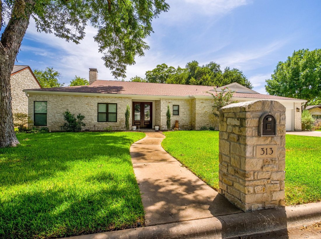 House in Marble Falls, Texas, United States 1 - 16590191