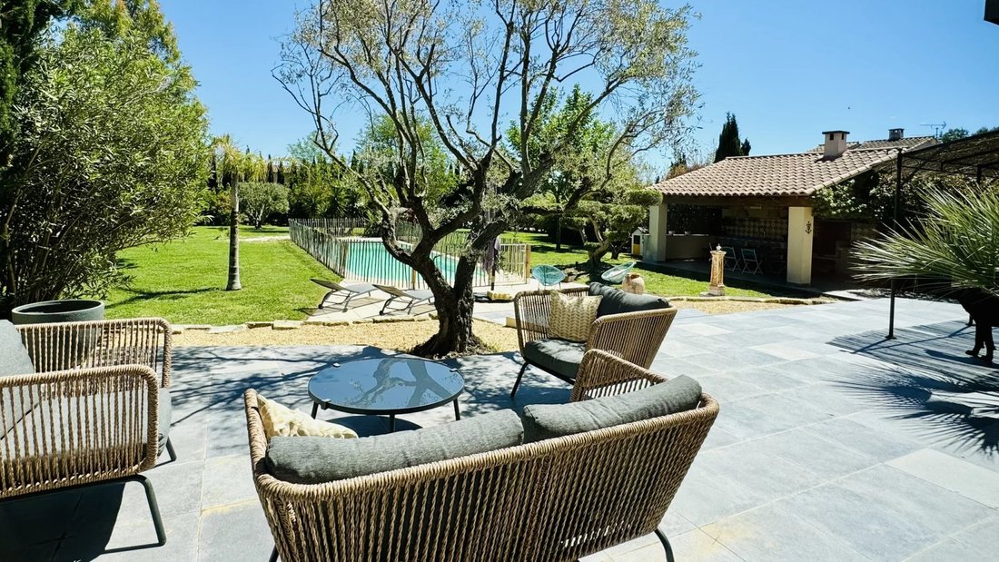 House in Arles, Provence-Alpes-Côte d'Azur, France 1 - 16582299