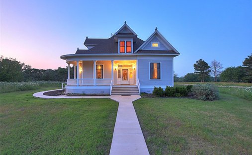 House in Smithville, Texas, United States 1