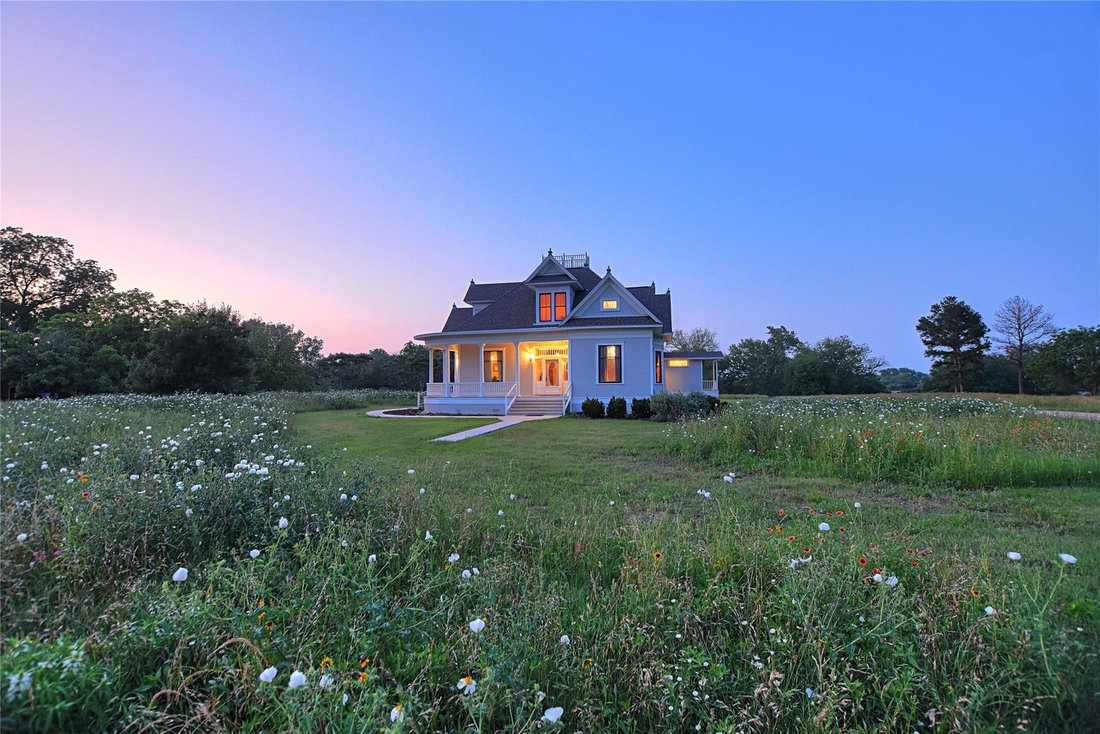 House in Smithville, Texas, United States 2 - 16590833