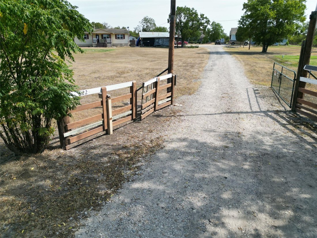 House in Dale, Texas, United States 3 - 16588728