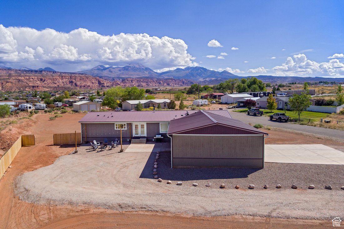 House in Moab, Utah, United States 3 - 16592875