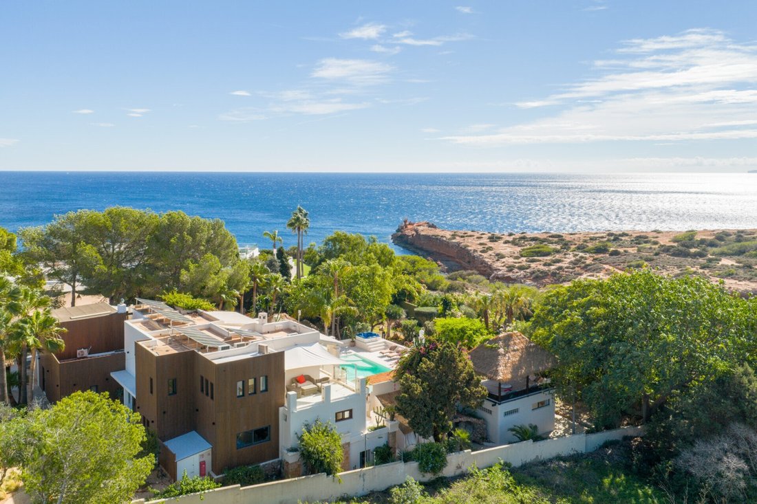 Villa in Cap Martinet, Santa Eularia des Riu, Balearic Islands 1 - 15405044