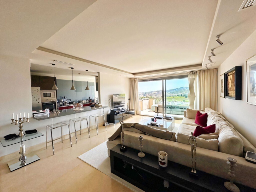 Apartment in Benahavis, Andalusia, Spain 5 - 16585633