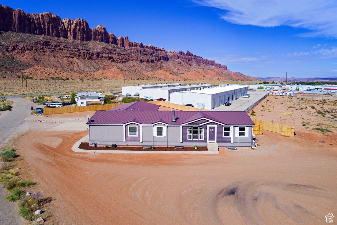 House in Moab, Utah, United States 5 - 16592875