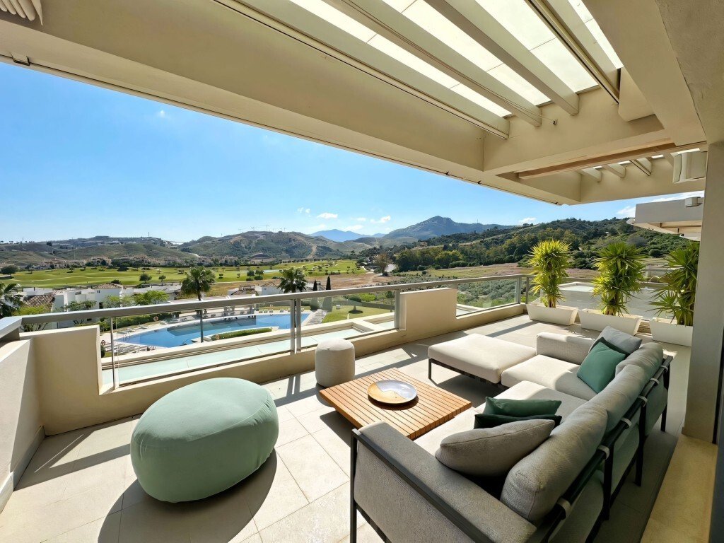 Apartment in Benahavis, Andalusia, Spain 2 - 16585633