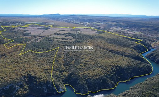 Villa in Régusse, Provence-Alpes-Côte d'Azur, France 1
