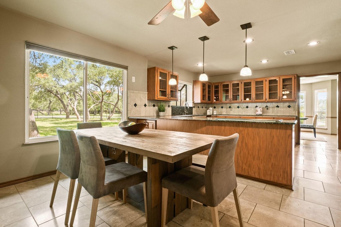 House in Georgetown, Texas, United States 5 - 16591694