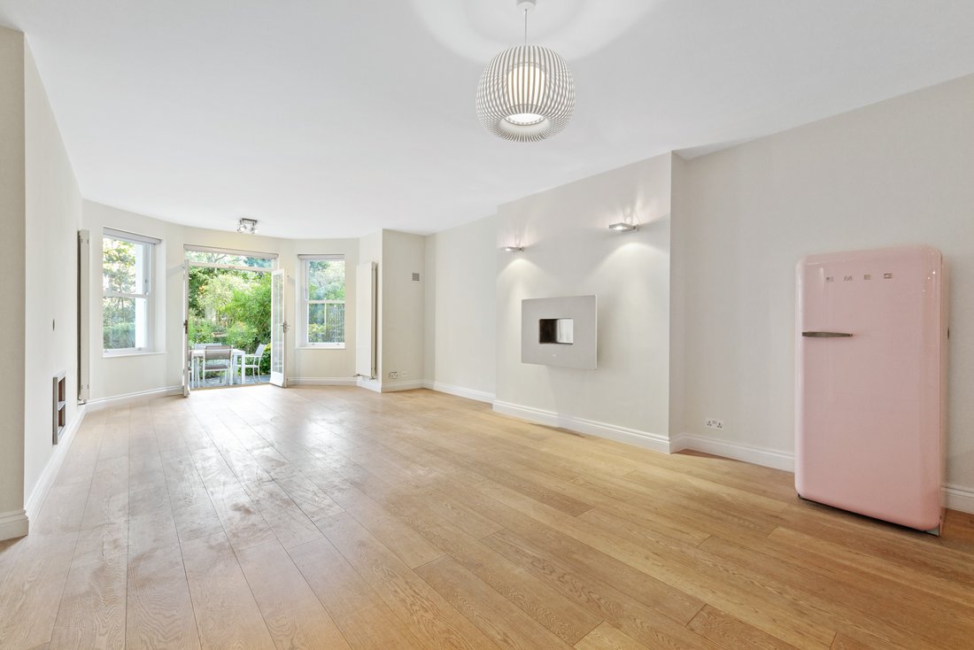 Apartment in Belsize Park, Camden, England 5 - 16605525