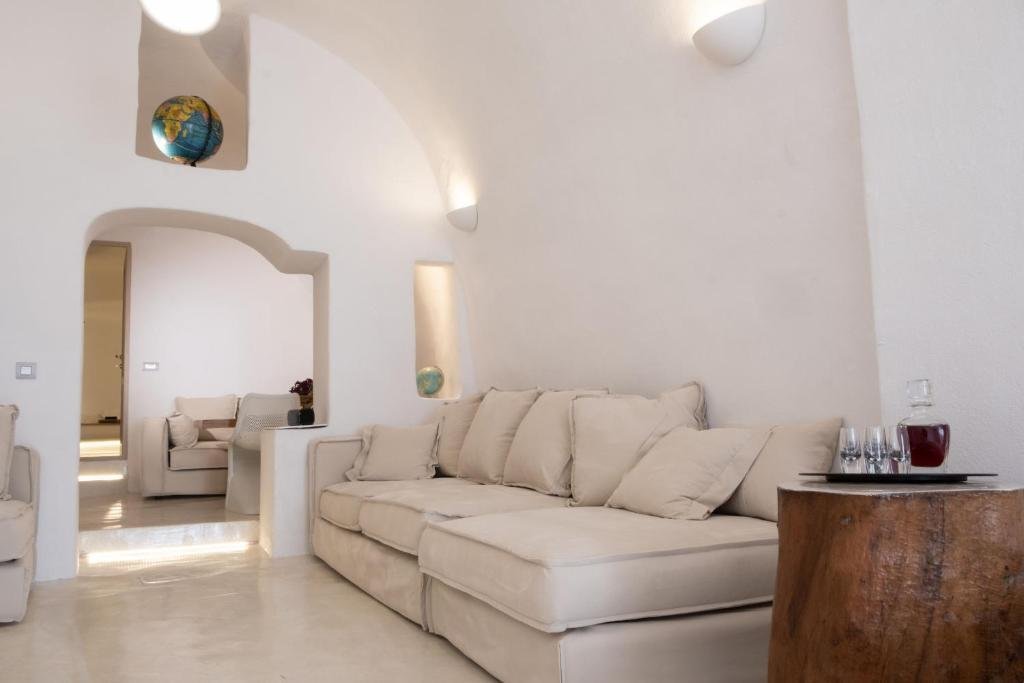Villa in Thira, Aegean, Greece 3 - 16606810