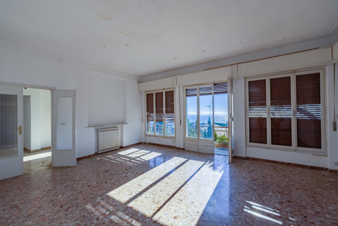 Villa in Bordighera, Liguria, Italy 5 - 16606798