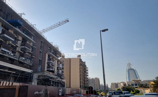 Apartment in Umm Suqeim, Dubai, United Arab Emirates 1