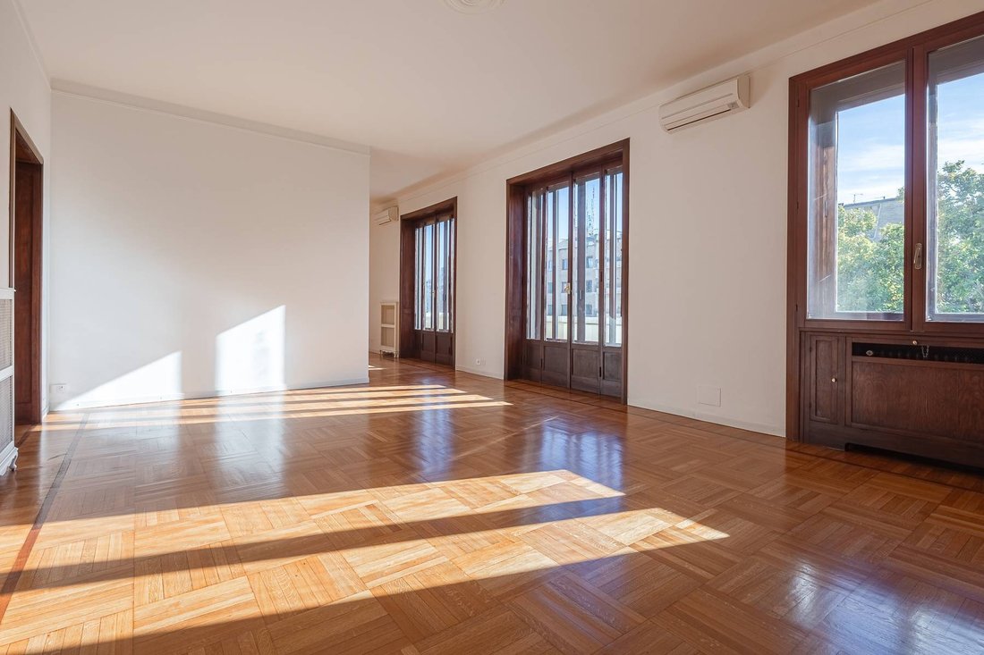 Apartment in Garibaldi - Porta Venezia, Milan, Lombardy 1 - 16606719
