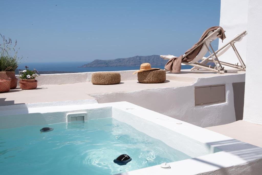 Villa in Thira, Aegean, Greece 2 - 16606810