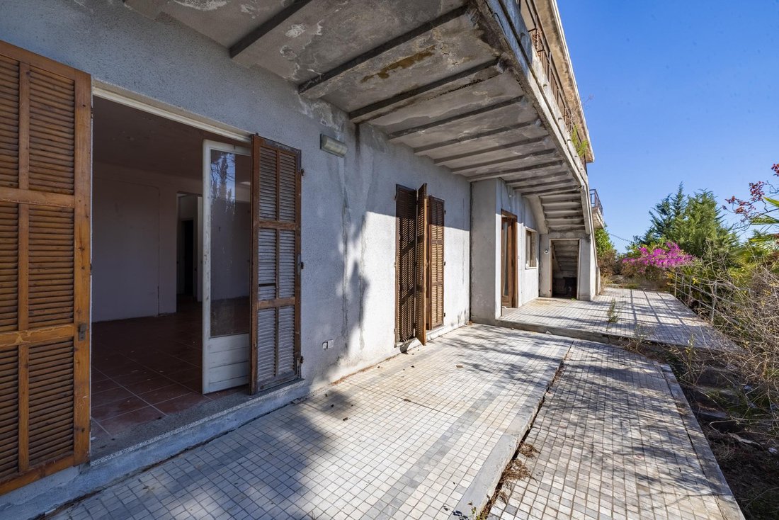 Villa in Bordighera, Liguria, Italy 4 - 16606798