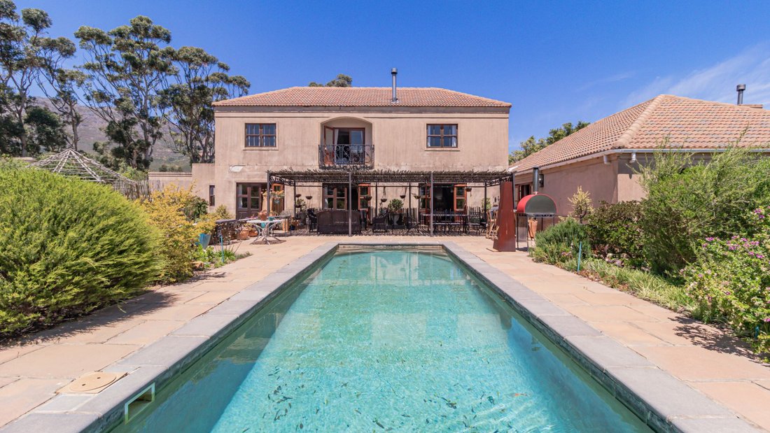 House in Sir Lowry's Pass, Cape Town, South Africa 3 - 16607020