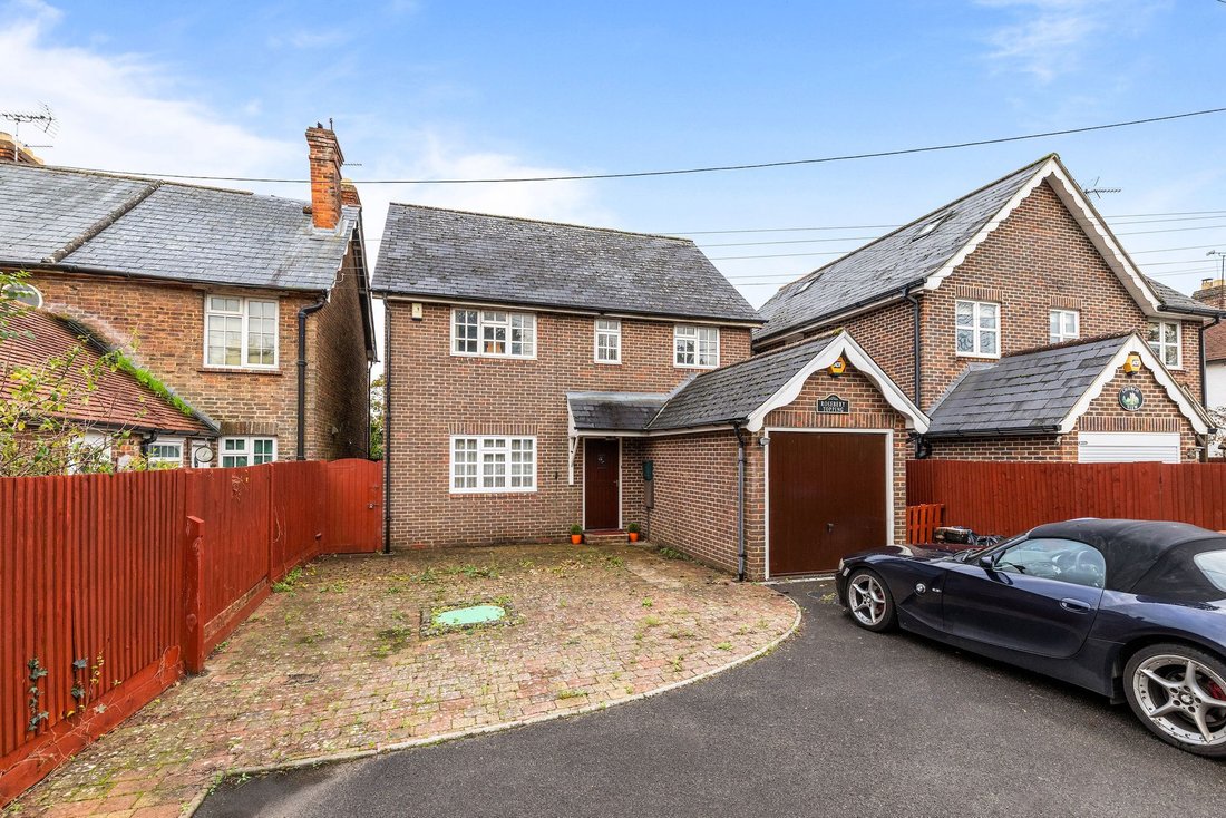 House in Cowfold, England 1 - 16607244