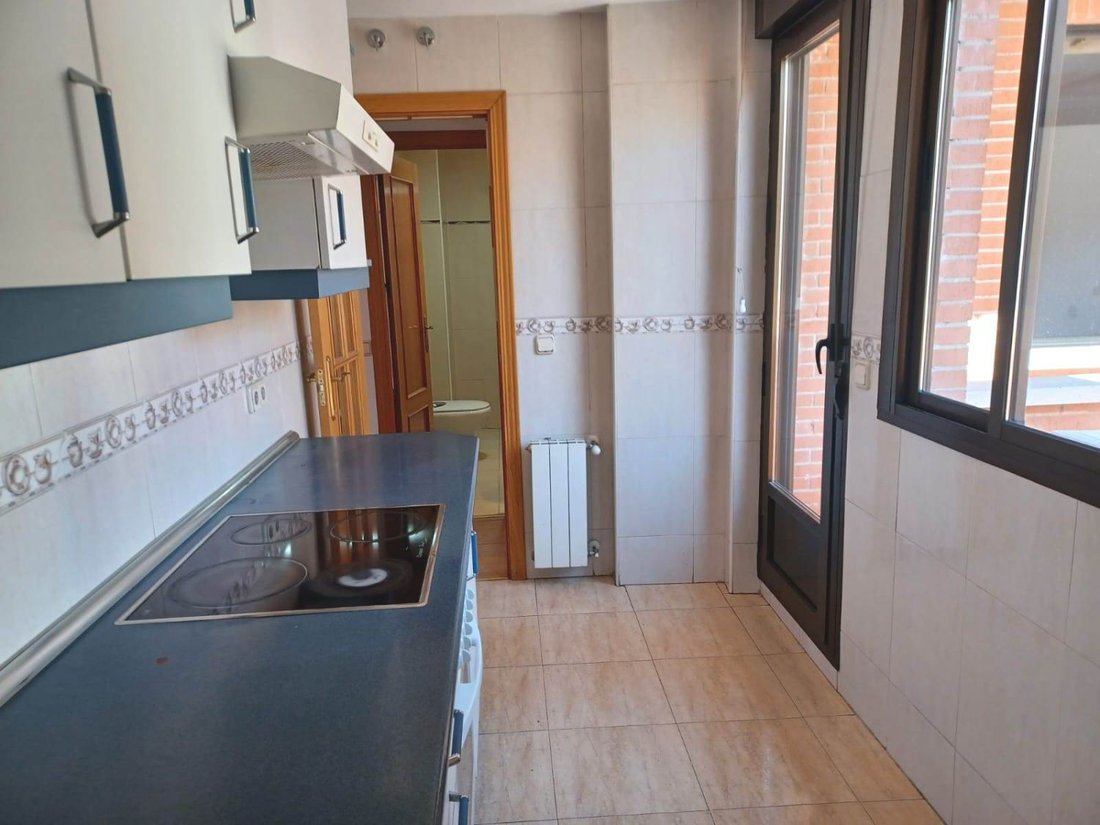 Andere in Puente de Vallecas, Madrid, Spanien 4 - 16607305