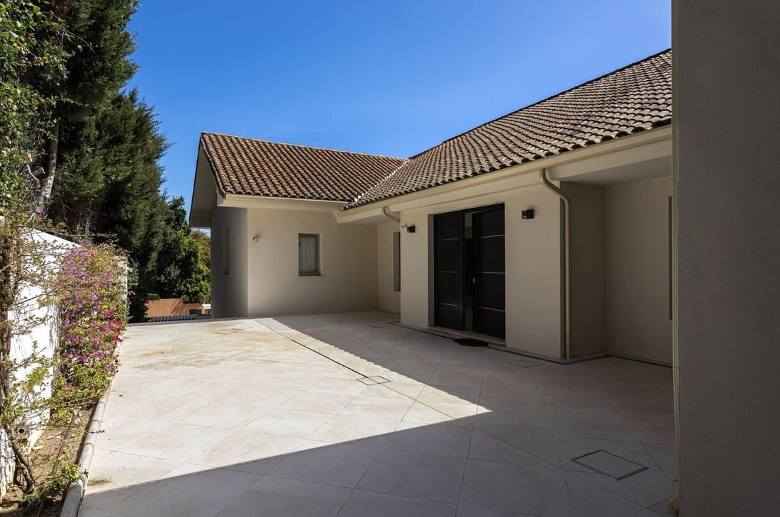 Chalet in Sotogrande, San Roque, Andalusia 2 - 16607315