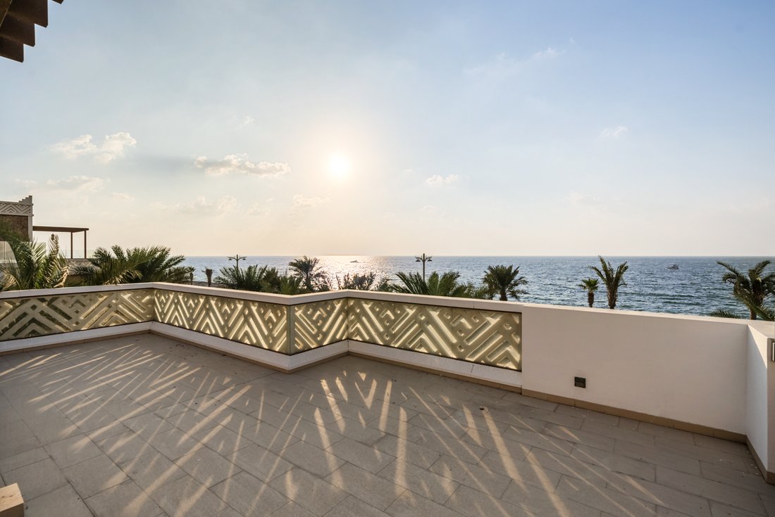 Villa in Palm Jumeirah, Dubai, United Arab Emirates 1 - 16581844