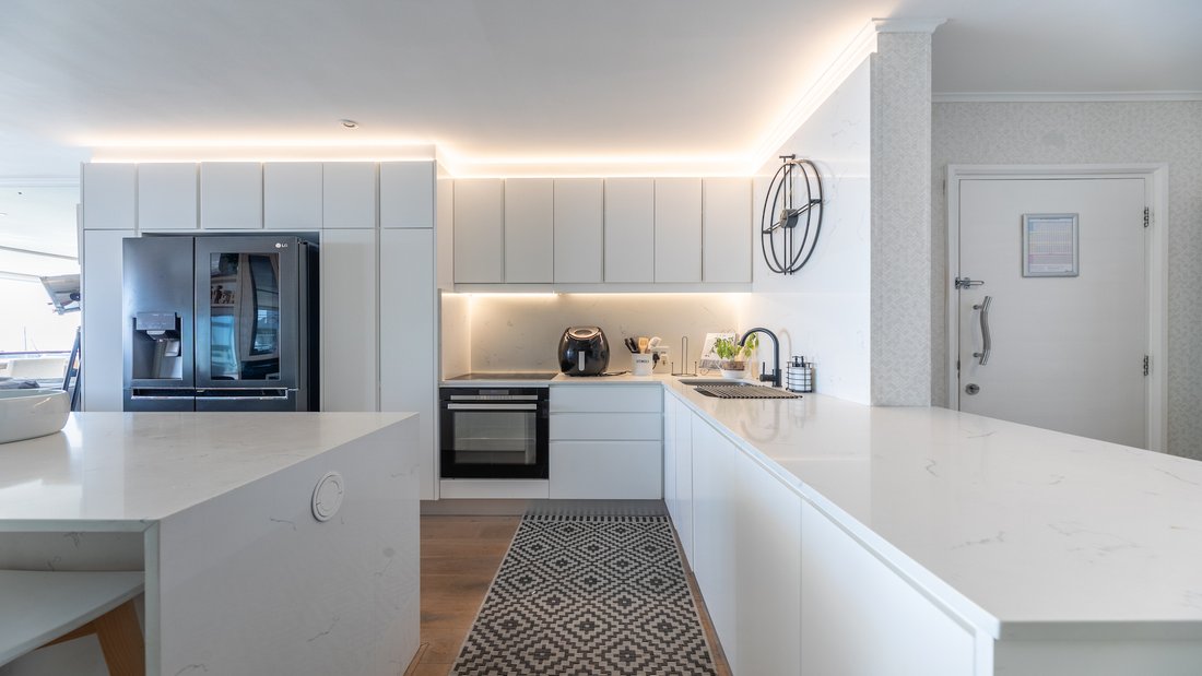 Apartment in Mouille Point, Cape Town, South Africa 4 - 16607346