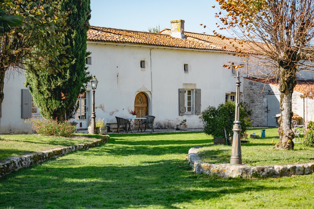 Estate in Soubise, Nouvelle-Aquitaine, France 3 - 16607506