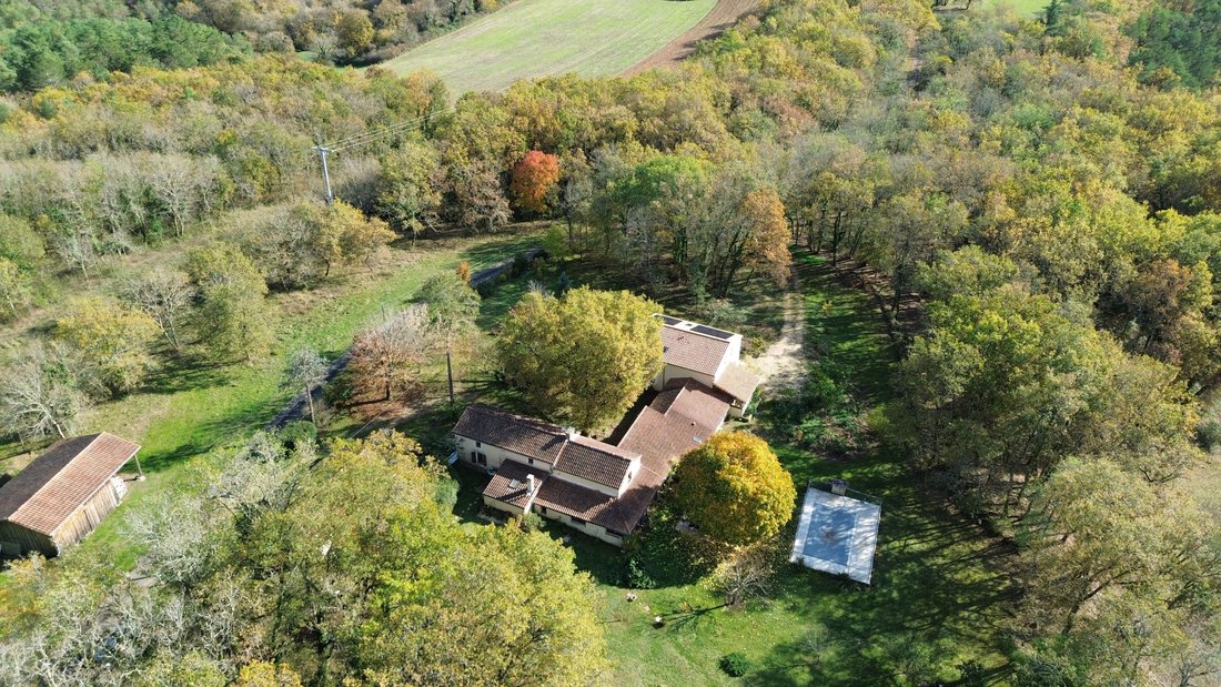 Estate in Saint-Félix-de-Villadeix, Nouvelle-Aquitaine, France 1 - 16608356