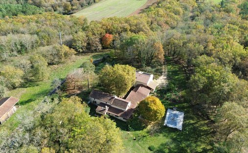 Estate in Saint-Félix-de-Villadeix, Nouvelle-Aquitaine, France 1