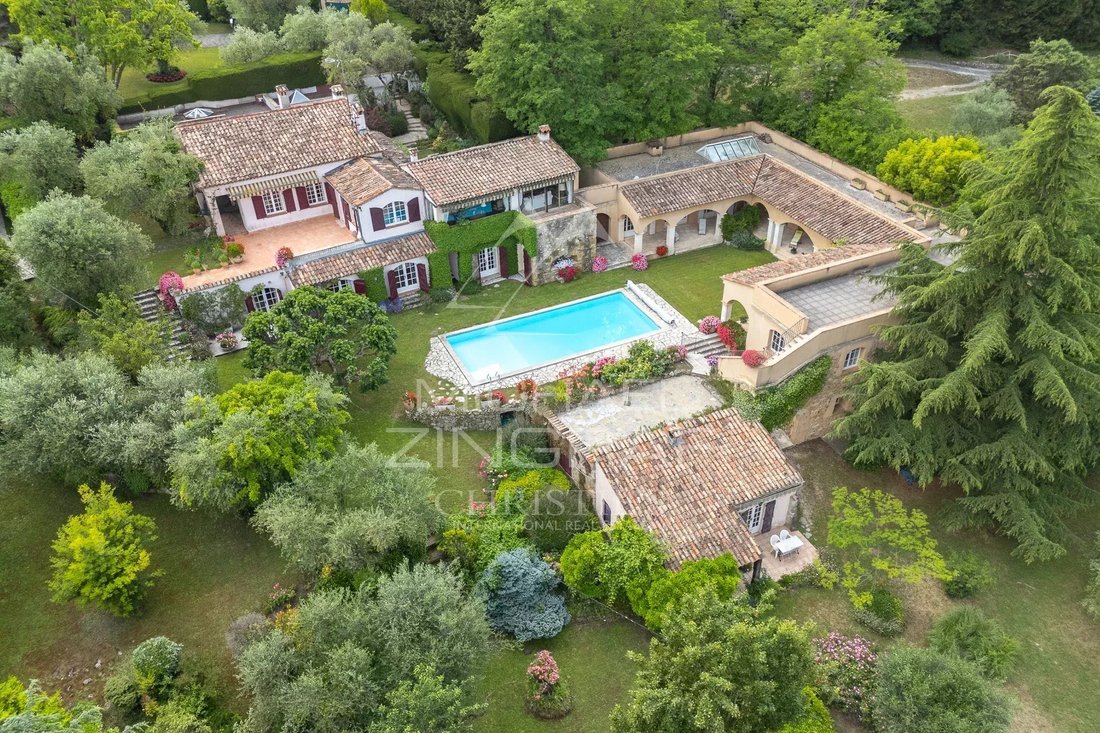 Villa in Cabris, Provence-Alpes-Côte d'Azur, France 1 - 16607667