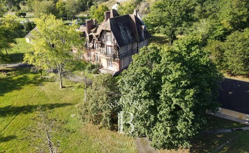 Estate in Nancay, Centre-Val de Loire, France 1