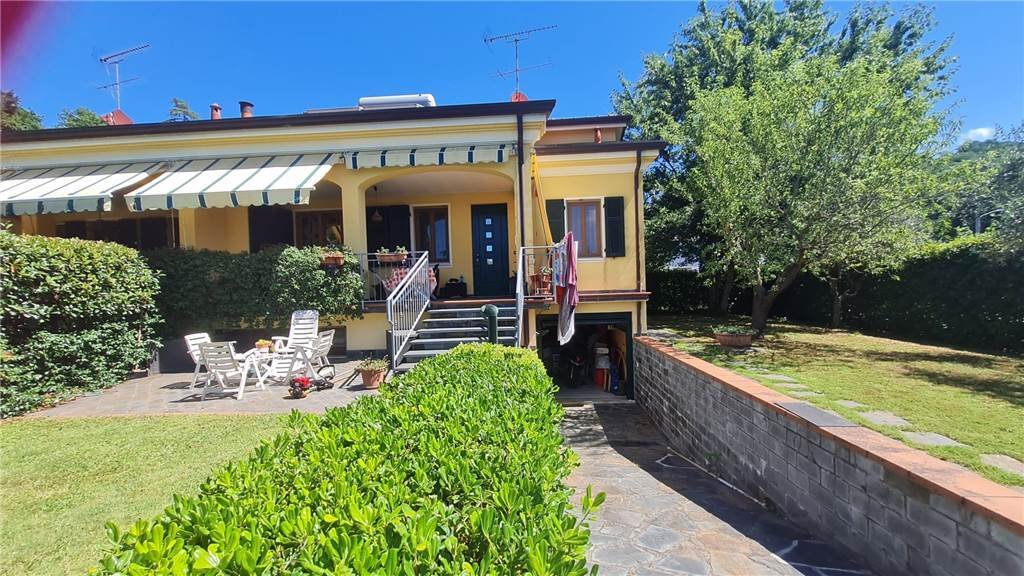 Villa in Center, Sarzana, Liguria 1 - 16607849