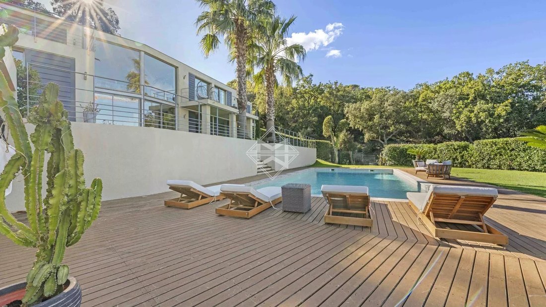 Estate in Ramatuelle, Provence-Alpes-Côte d'Azur, France 2 - 16399075
