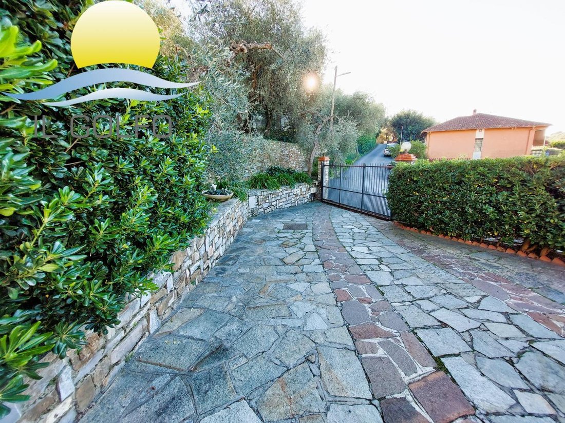 Villa in San Bartolomeo al Mare, Liguria, Italy 3 - 16608140