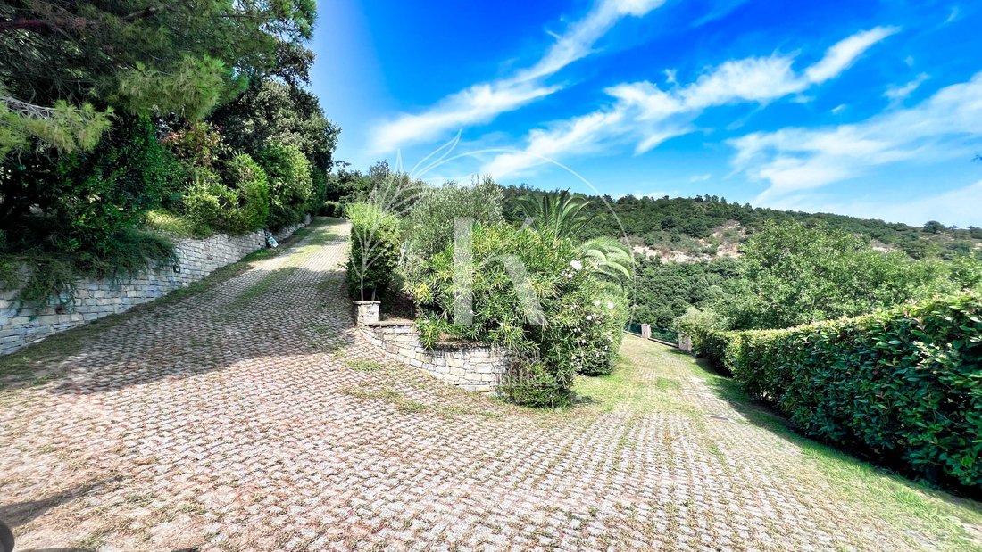 Villa in Savona, Liguria, Italy 5 - 16607877