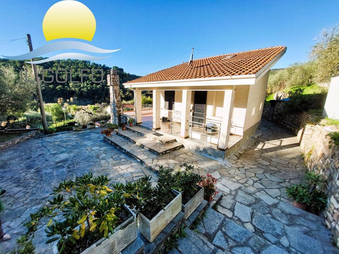 Villa in San Bartolomeo al Mare, Liguria, Italy 2 - 16608140