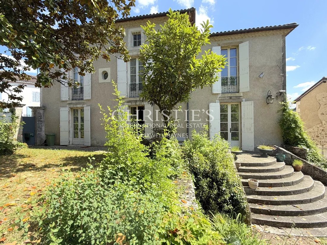 House in Nontron, Nouvelle-Aquitaine, France 4 - 16607971