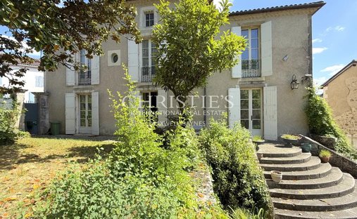 Castle for Sale in Nontron, Nouvelle-Aquitaine, France