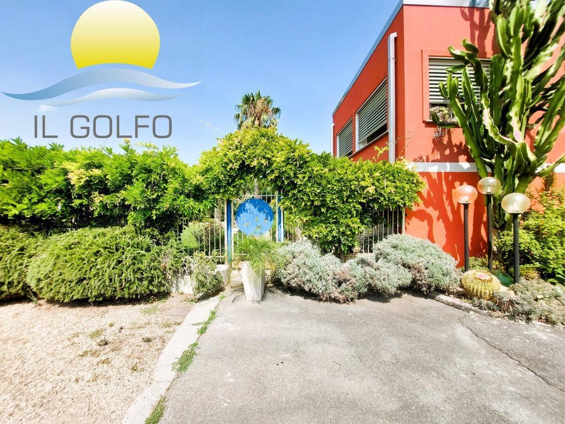 Villa in Diano Marina, Liguria, Italy 1 - 16608182
