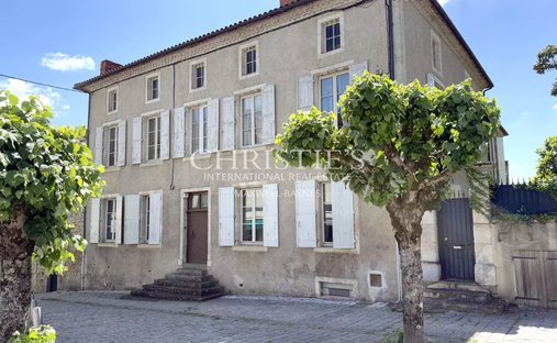 Castle for Sale in Nontron, Nouvelle-Aquitaine, France