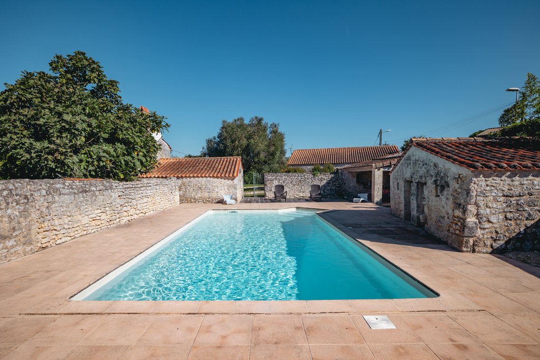 Estate in Soubise, Nouvelle-Aquitaine, France 4 - 16607506