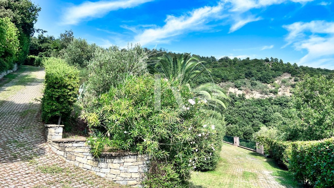 Villa in Savona, Liguria, Italy 4 - 16607877