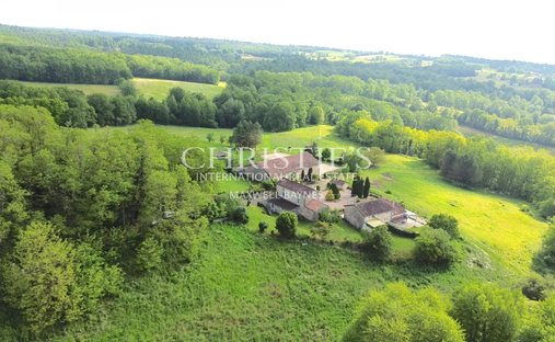 Castle for Sale in Nontron, Nouvelle-Aquitaine, France