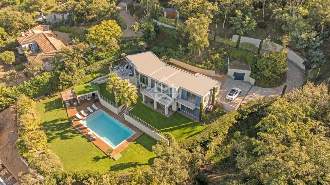 Estate in Ramatuelle, Provence-Alpes-Côte d'Azur, France 3 - 16399075