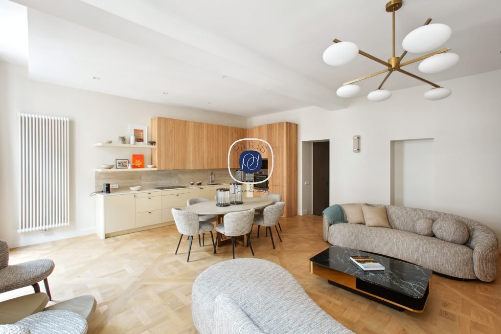 Apartment in Palais Royal, Paris 1er Arrondissement, Paris 3 - 16608322